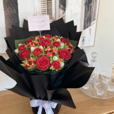 Vanilla Cupcake Bouquet with buttercream flowers Perth