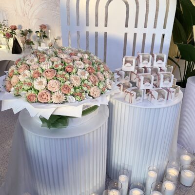Vanilla Cupcake Bouquet with buttercream flowers Perth