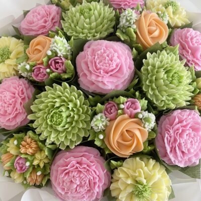 Vanilla Cupcake Bouquet with buttercream flowers Perth
