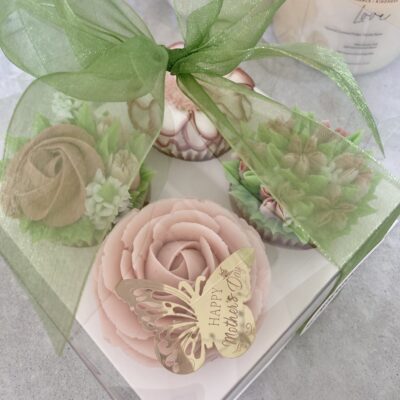 Vanilla cupcakes with buttercream florals.